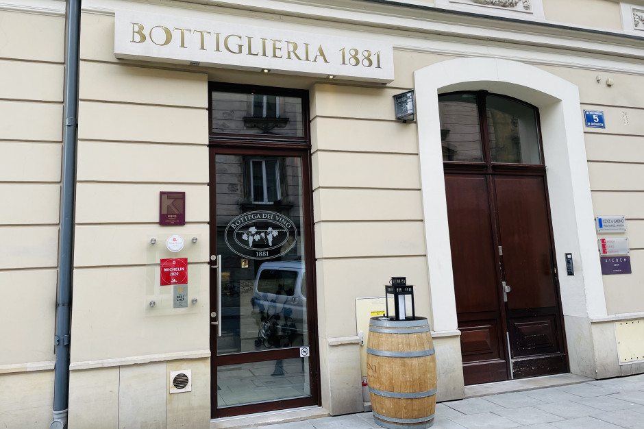 widok restauracji od zewnątrz